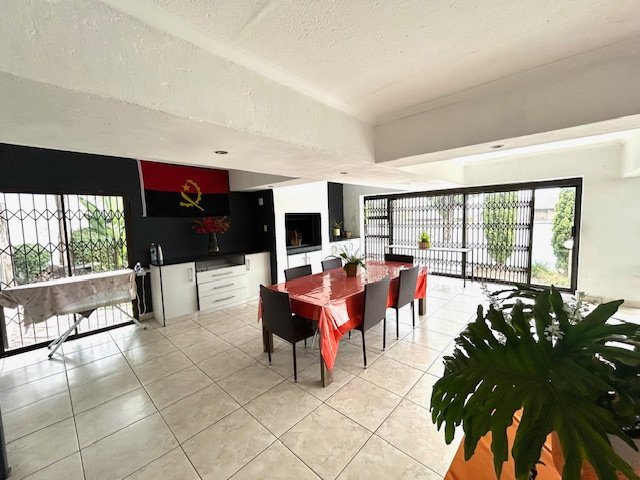 5 Bedroom Property for Sale in Bedford Park Gauteng