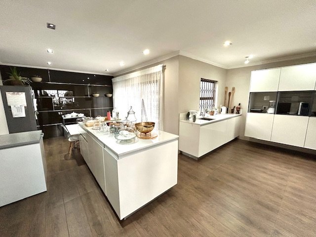 5 Bedroom Property for Sale in Bedford Park Gauteng