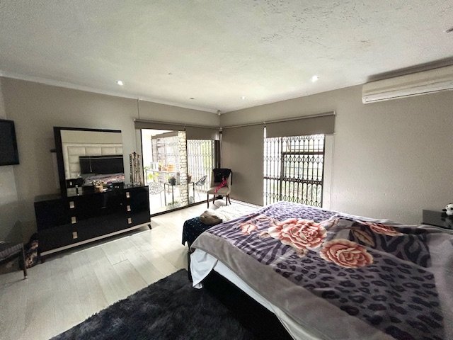 5 Bedroom Property for Sale in Bedford Park Gauteng