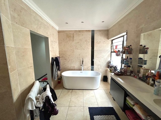 5 Bedroom Property for Sale in Bedford Park Gauteng