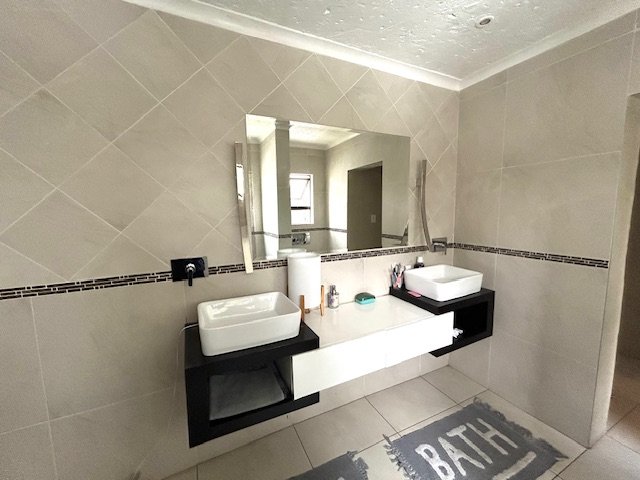 5 Bedroom Property for Sale in Bedford Park Gauteng