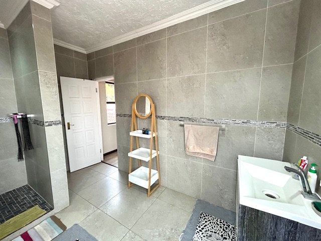 5 Bedroom Property for Sale in Bedford Park Gauteng