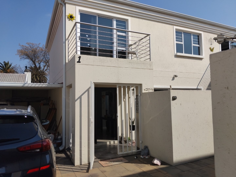 3 Bedroom Property for Sale in Edenvale Central Gauteng