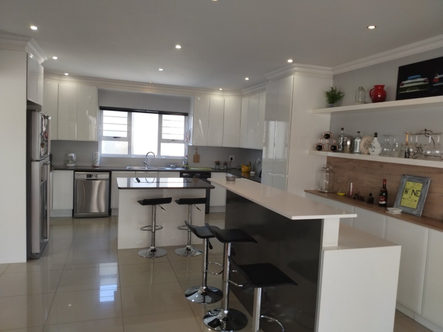 3 Bedroom Property for Sale in Edenvale Central Gauteng