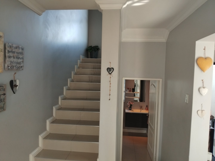 3 Bedroom Property for Sale in Edenvale Central Gauteng