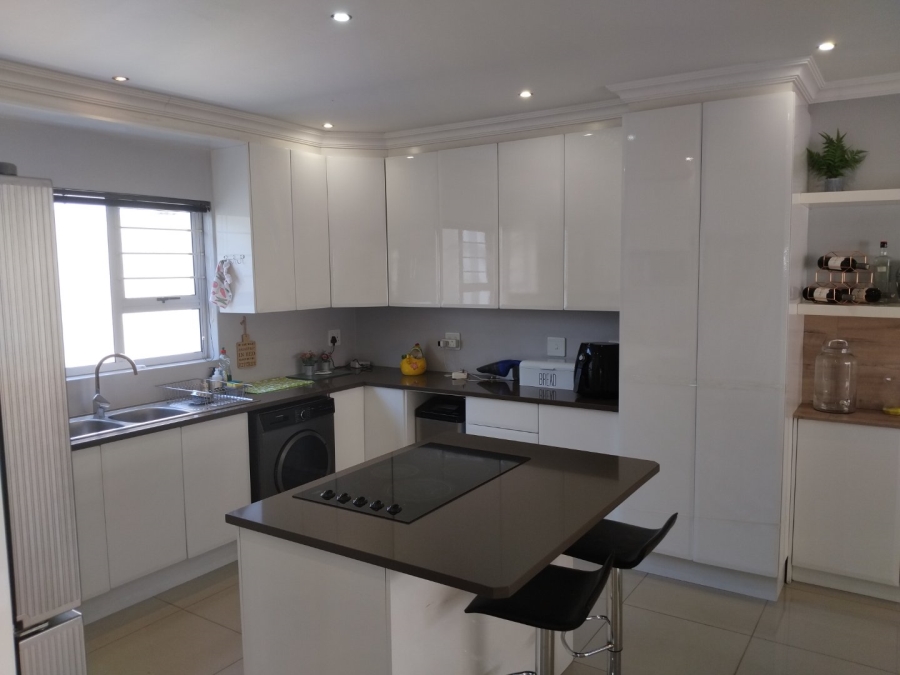 3 Bedroom Property for Sale in Edenvale Central Gauteng