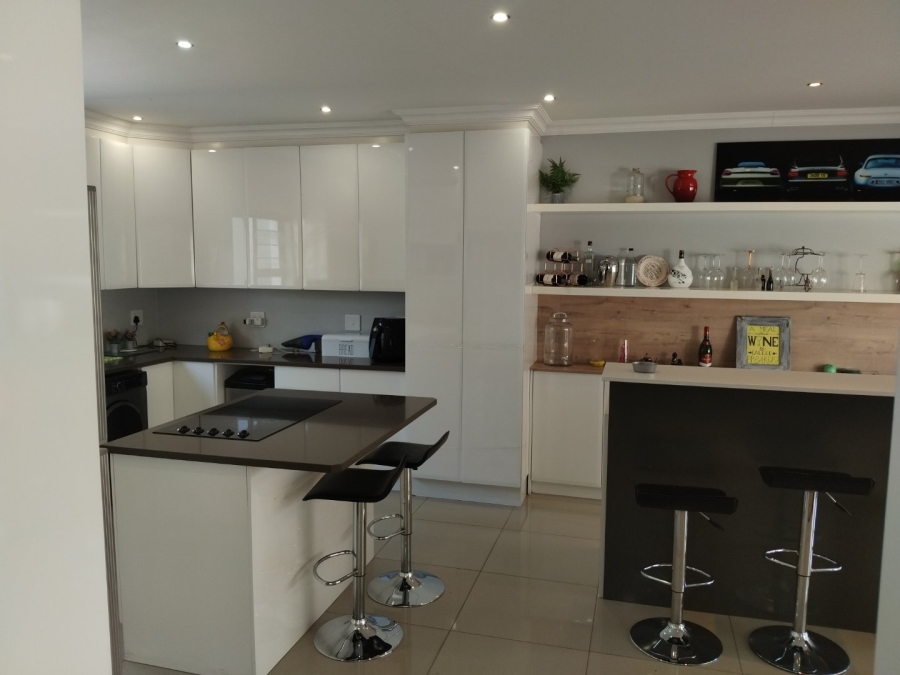 3 Bedroom Property for Sale in Edenvale Central Gauteng