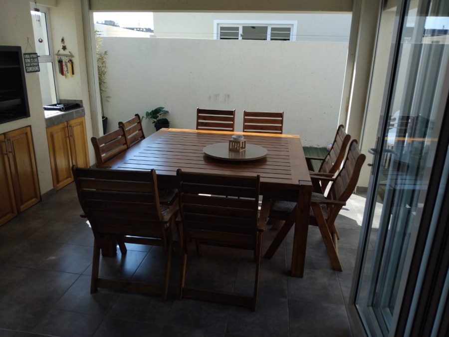 3 Bedroom Property for Sale in Edenvale Central Gauteng