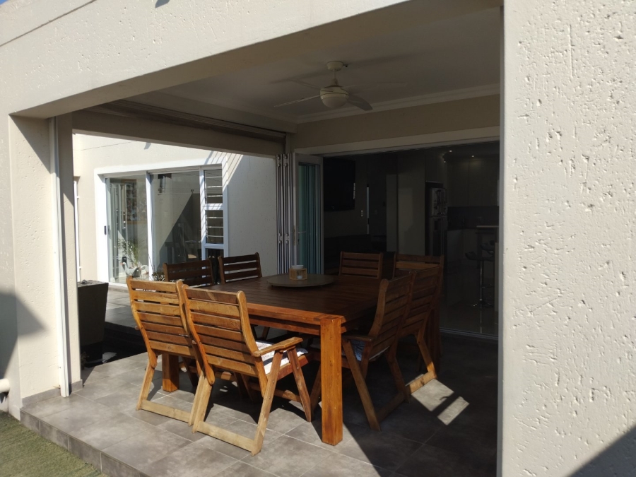 3 Bedroom Property for Sale in Edenvale Central Gauteng