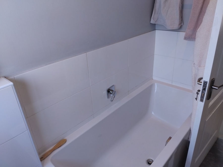 3 Bedroom Property for Sale in Edenvale Central Gauteng