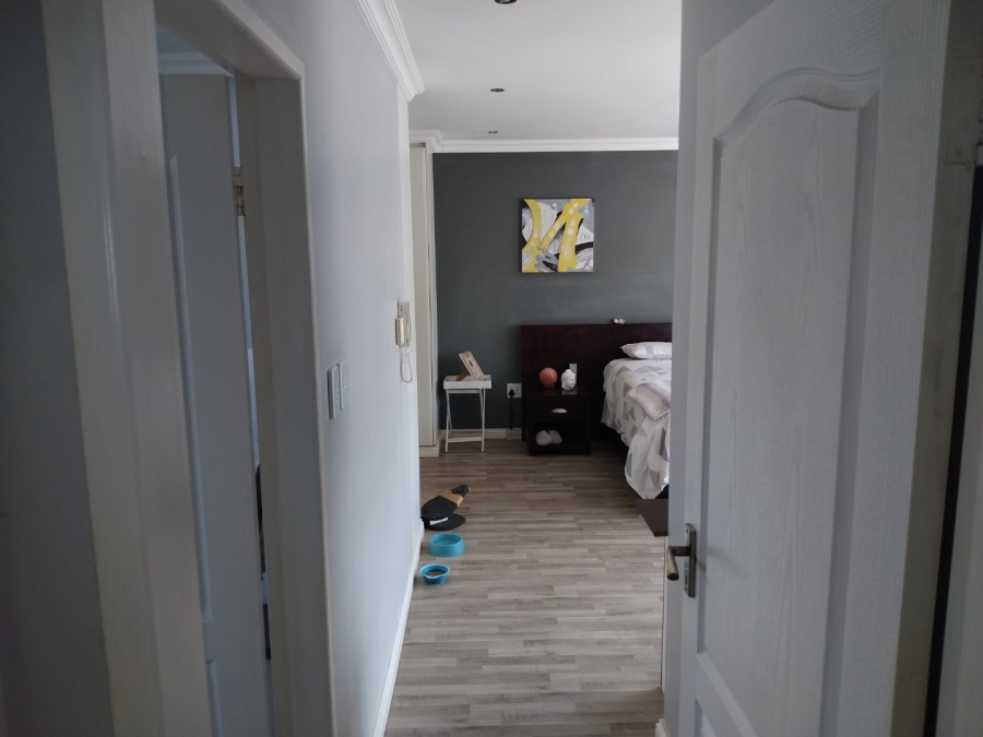 3 Bedroom Property for Sale in Edenvale Central Gauteng