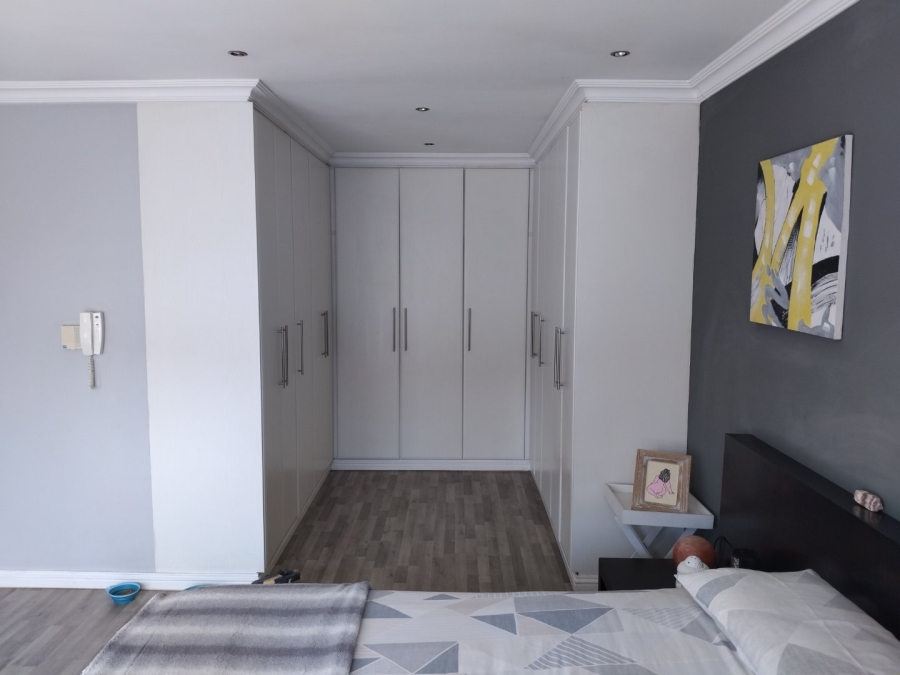 3 Bedroom Property for Sale in Edenvale Central Gauteng