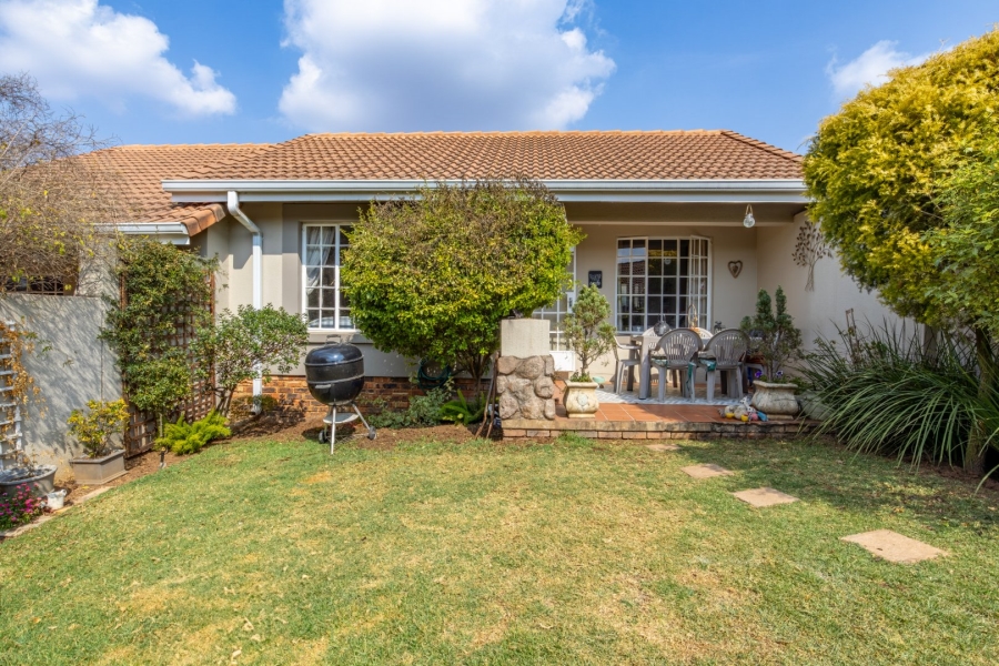 1 Bedroom Property for Sale in Modderfontein Gauteng
