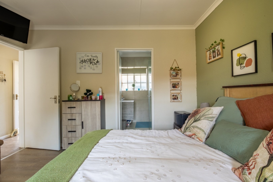 1 Bedroom Property for Sale in Modderfontein Gauteng