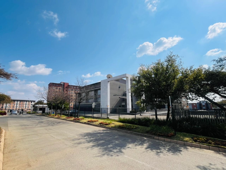  Bedroom Property for Sale in Halfway House Gauteng