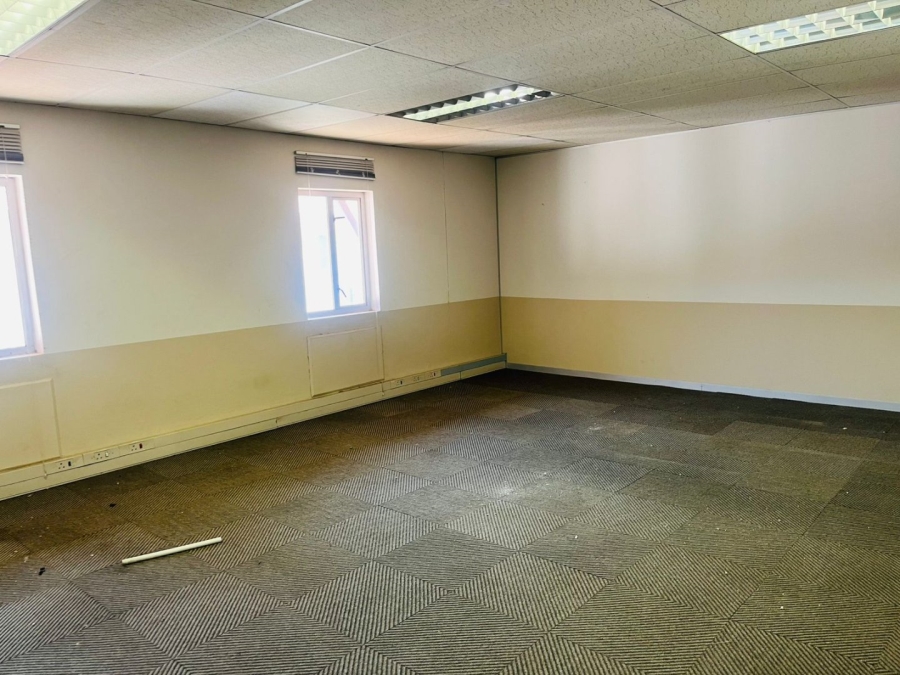  Bedroom Property for Sale in Randjespark Gauteng