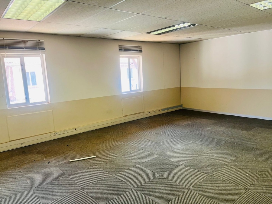  Bedroom Property for Sale in Randjespark Gauteng