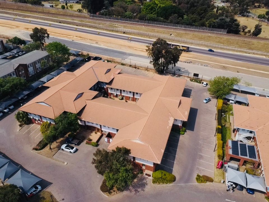  Bedroom Property for Sale in Randjespark Gauteng