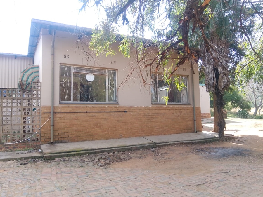 4 Bedroom Property for Sale in Kameeldrift West Gauteng