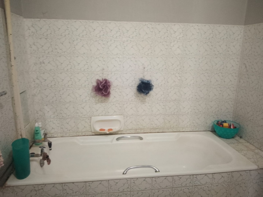 4 Bedroom Property for Sale in Kameeldrift West Gauteng