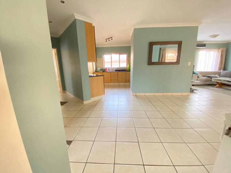 3 Bedroom Property for Sale in Thatchfield Manor Gauteng