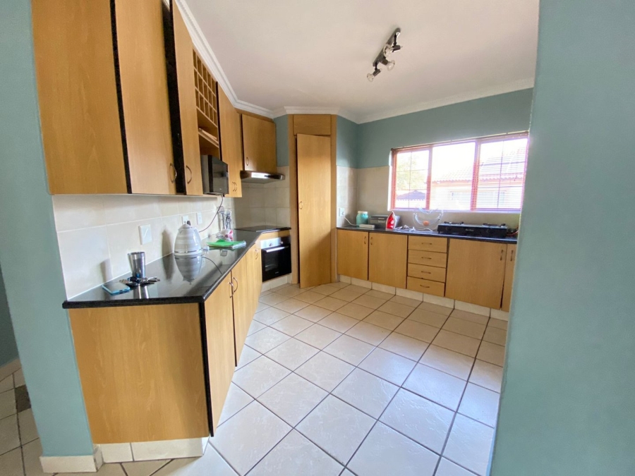 3 Bedroom Property for Sale in Thatchfield Manor Gauteng