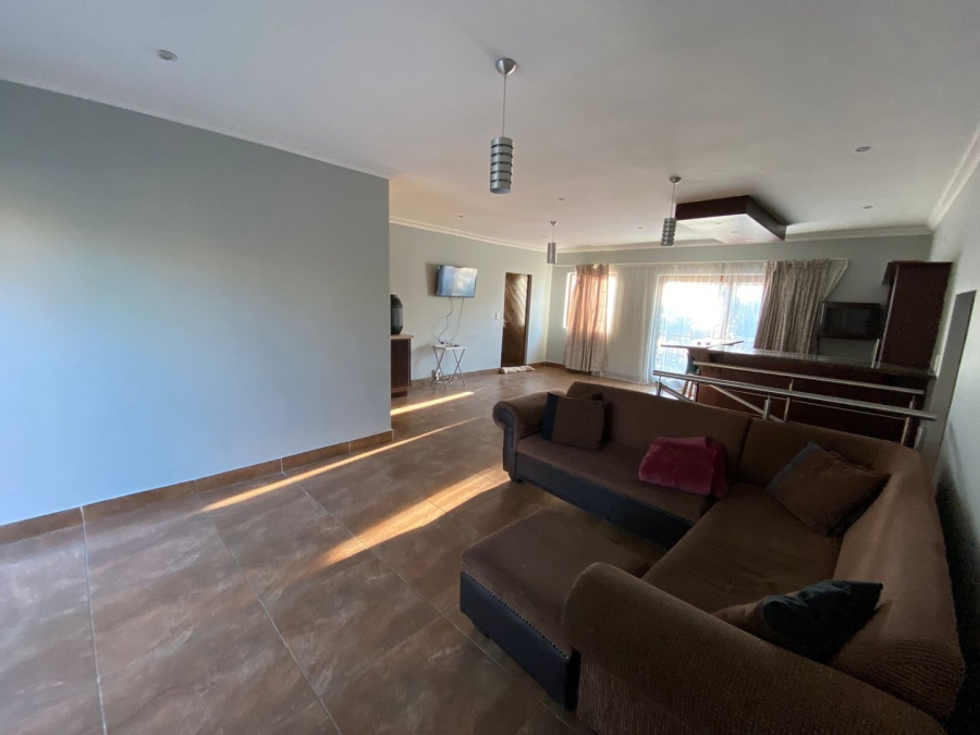 3 Bedroom Property for Sale in Thatchfield Manor Gauteng