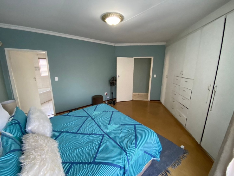3 Bedroom Property for Sale in Thatchfield Manor Gauteng