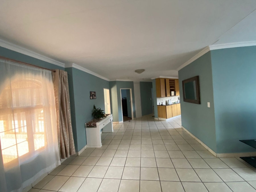 3 Bedroom Property for Sale in Thatchfield Manor Gauteng