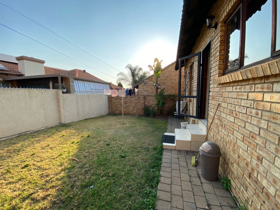 3 Bedroom Property for Sale in Thatchfield Manor Gauteng