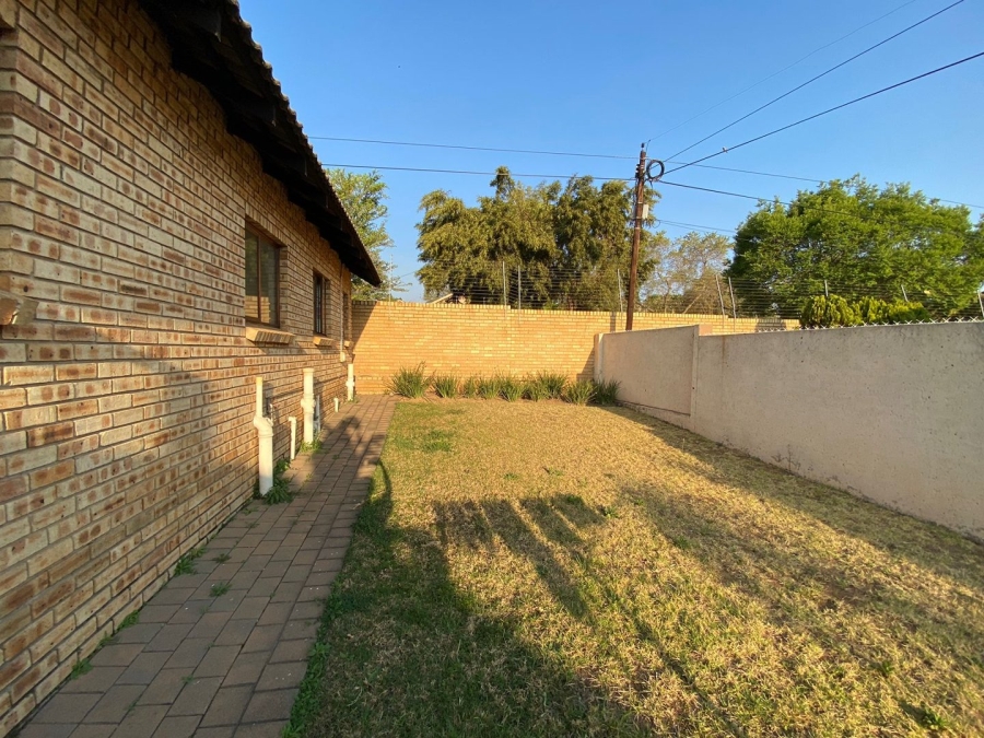 3 Bedroom Property for Sale in Thatchfield Manor Gauteng