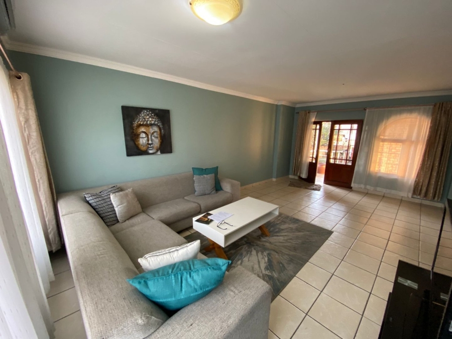 3 Bedroom Property for Sale in Thatchfield Manor Gauteng