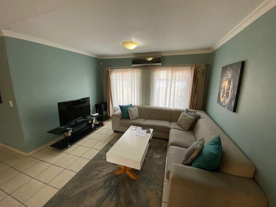 3 Bedroom Property for Sale in Thatchfield Manor Gauteng