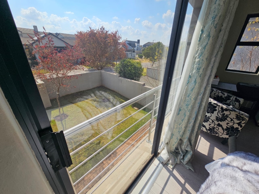 To Let 3 Bedroom Property for Rent in Midstream Estate Gauteng