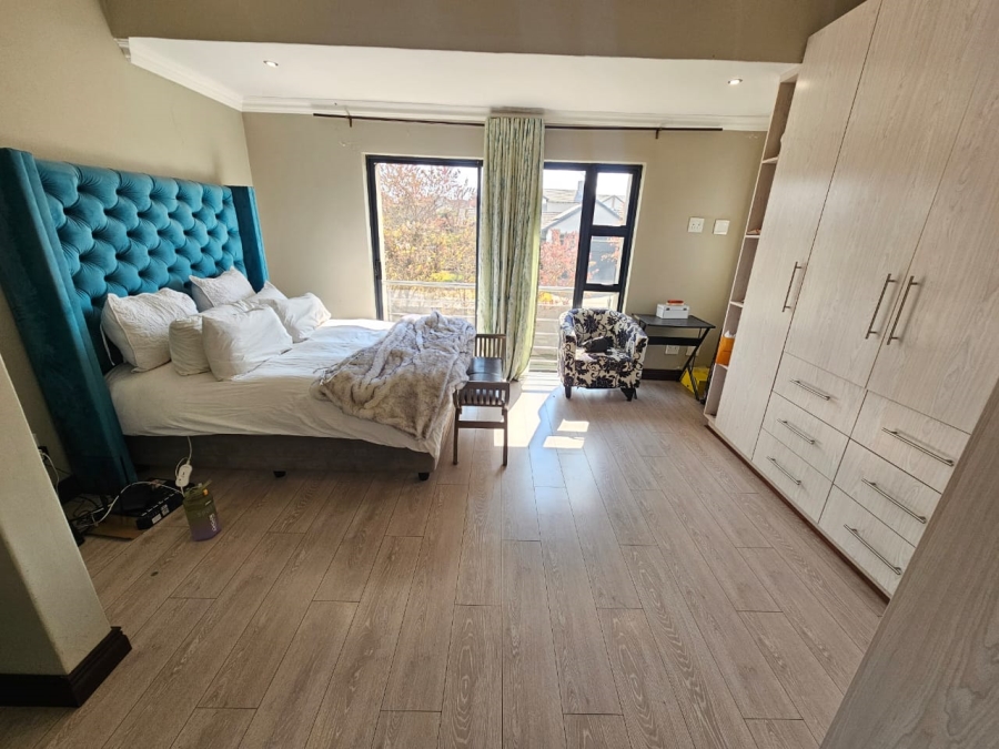 To Let 3 Bedroom Property for Rent in Midstream Estate Gauteng