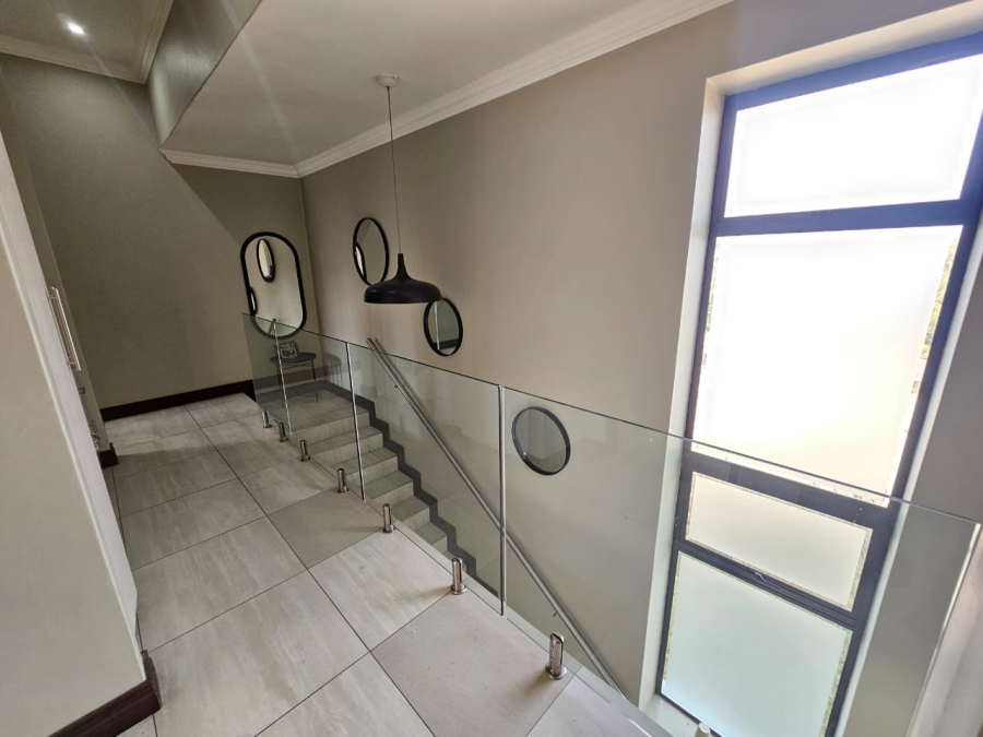 To Let 3 Bedroom Property for Rent in Midstream Estate Gauteng