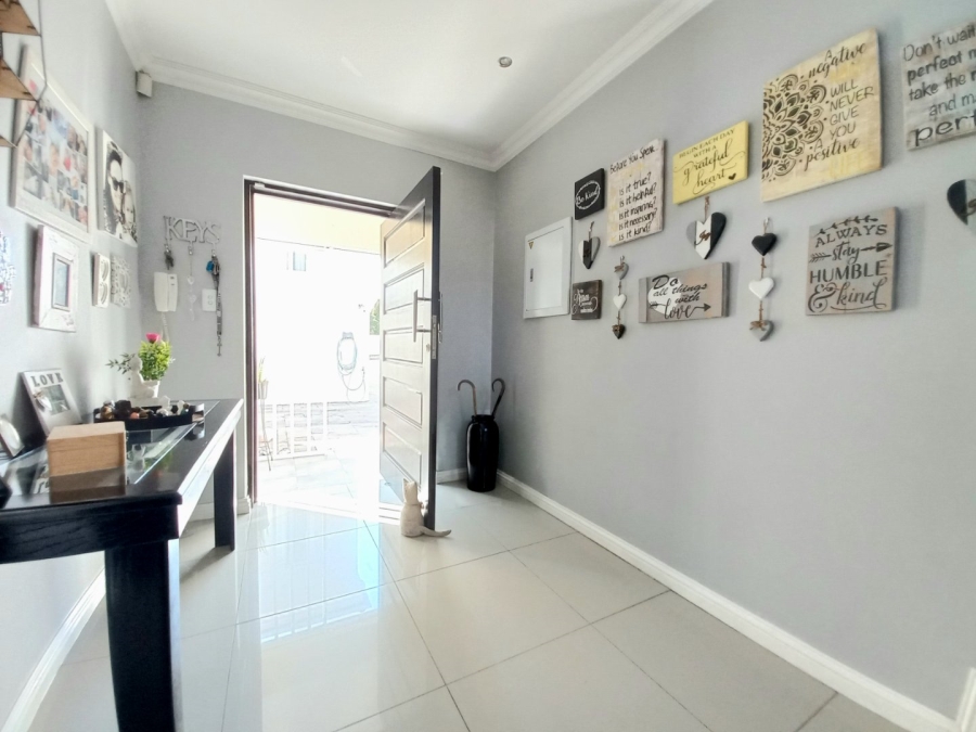 3 Bedroom Property for Sale in Edenvale Central Gauteng