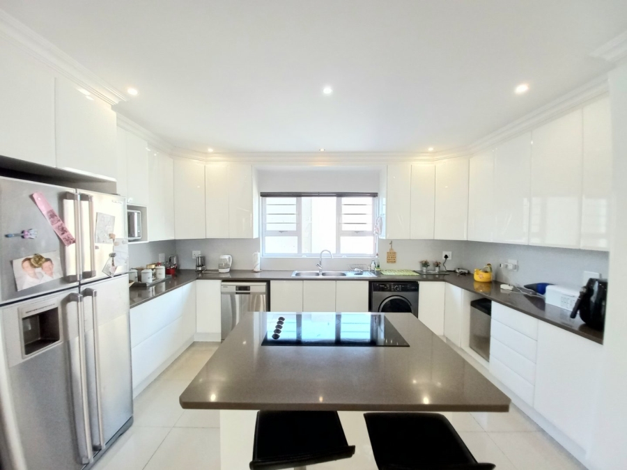 3 Bedroom Property for Sale in Edenvale Central Gauteng