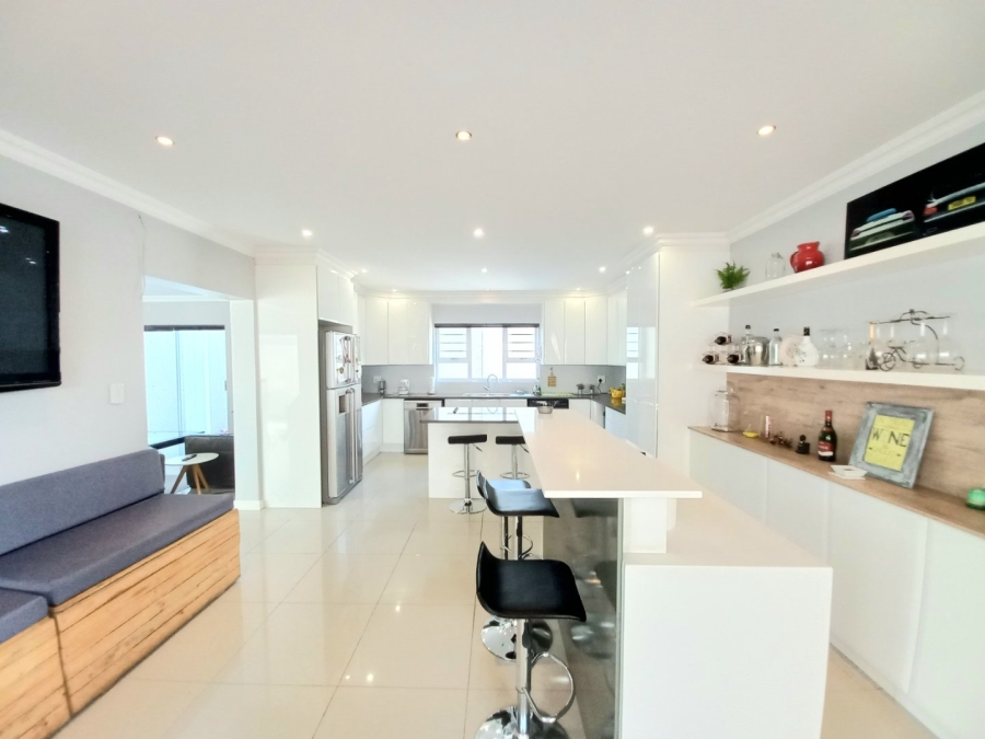 3 Bedroom Property for Sale in Edenvale Central Gauteng