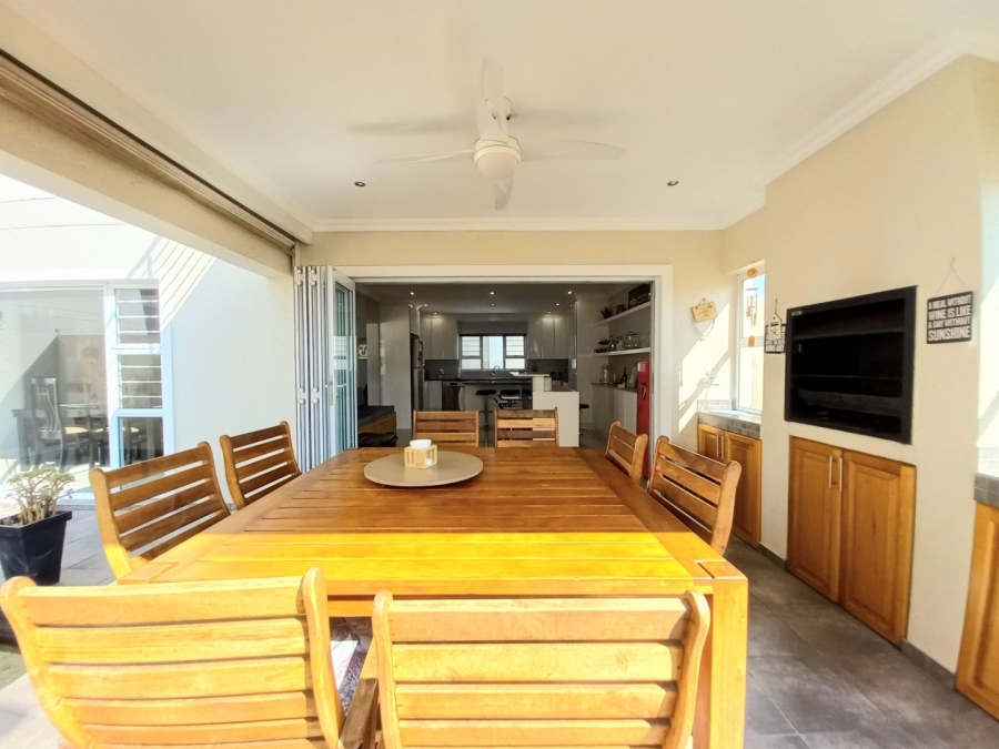 3 Bedroom Property for Sale in Edenvale Central Gauteng
