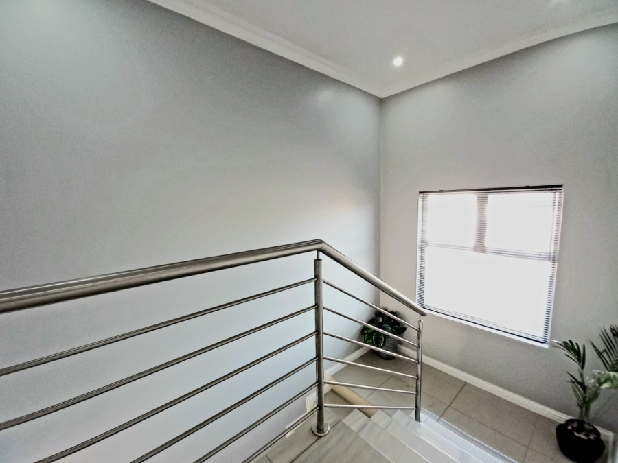 3 Bedroom Property for Sale in Edenvale Central Gauteng
