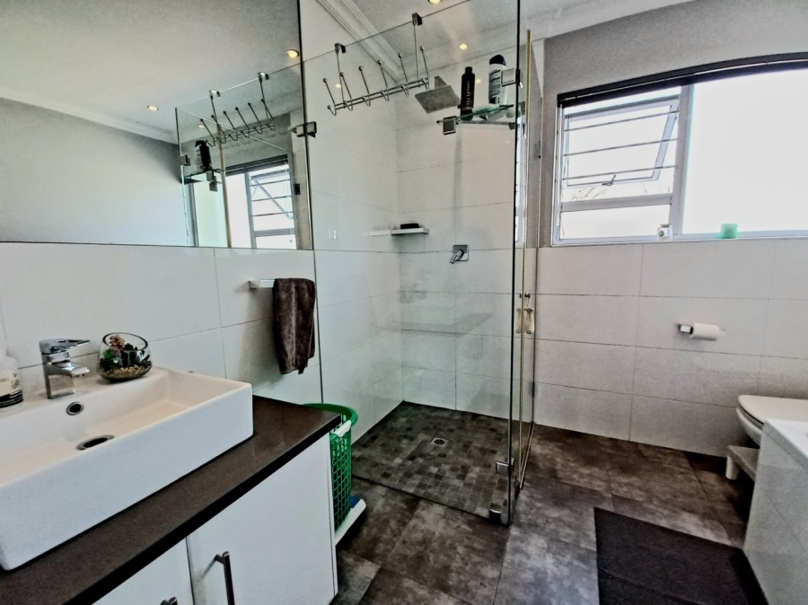3 Bedroom Property for Sale in Edenvale Central Gauteng