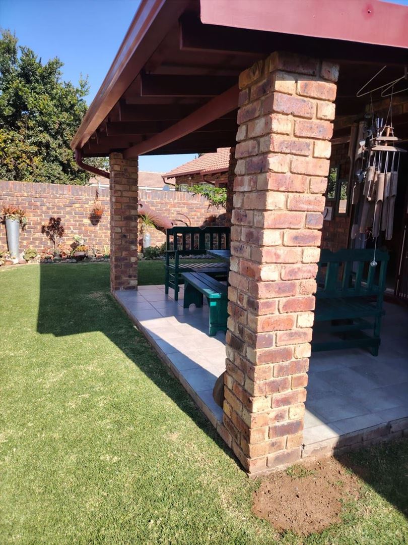 2 Bedroom Property for Sale in Birch Acres Gauteng