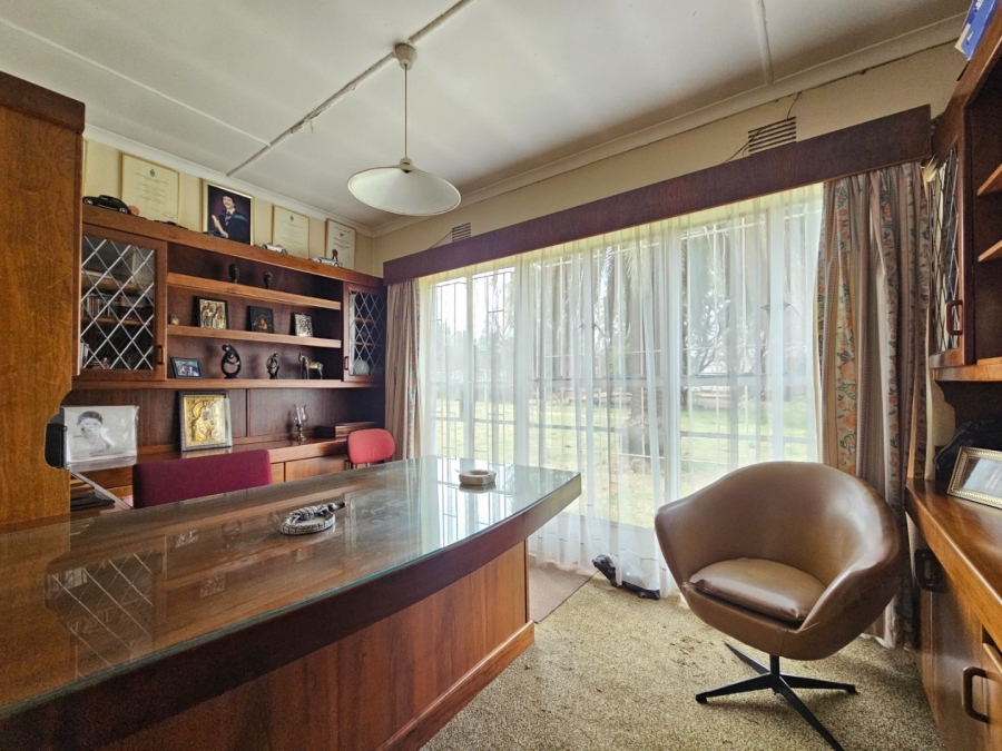 5 Bedroom Property for Sale in Mantevrede Gauteng