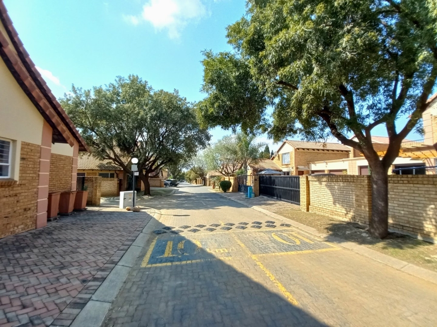4 Bedroom Property for Sale in Eden Glen Gauteng