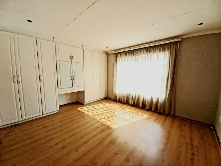 4 Bedroom Property for Sale in Eden Glen Gauteng