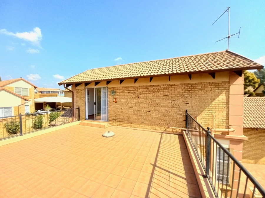 4 Bedroom Property for Sale in Eden Glen Gauteng