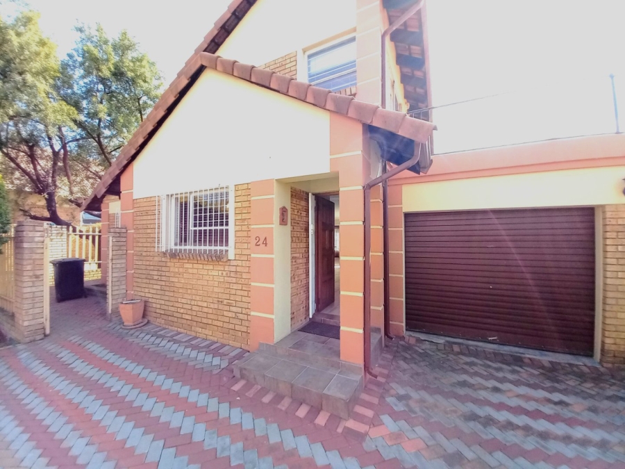 4 Bedroom Property for Sale in Eden Glen Gauteng