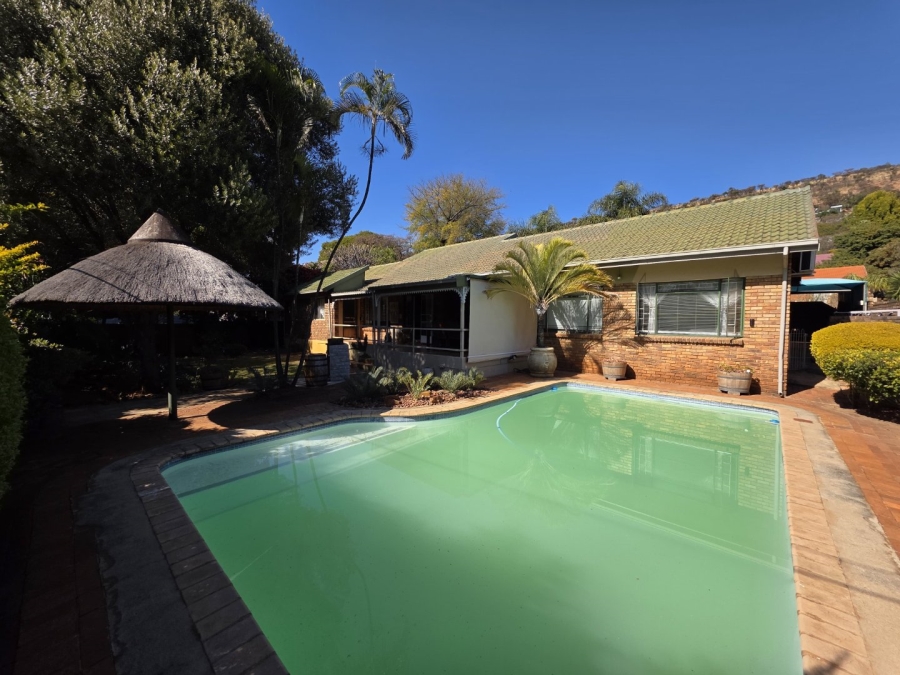 4 Bedroom Property for Sale in Magalieskruin Gauteng