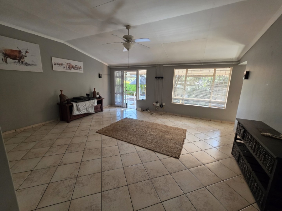 4 Bedroom Property for Sale in Magalieskruin Gauteng